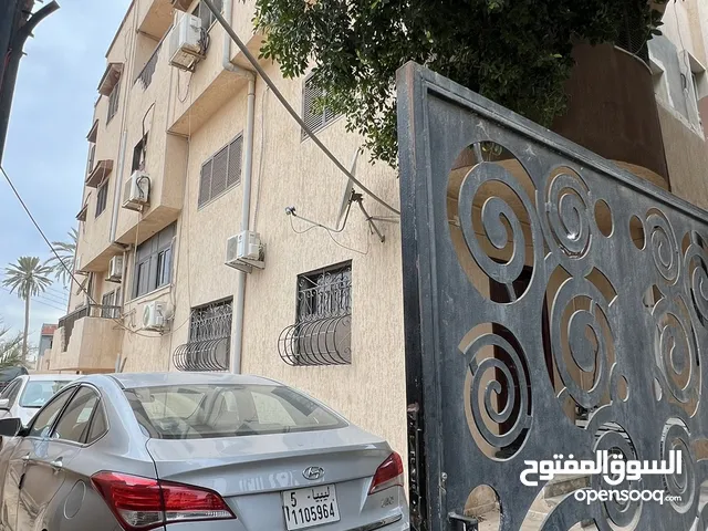 900 m2 More than 6 bedrooms Townhouse for Sale in Tripoli Arada