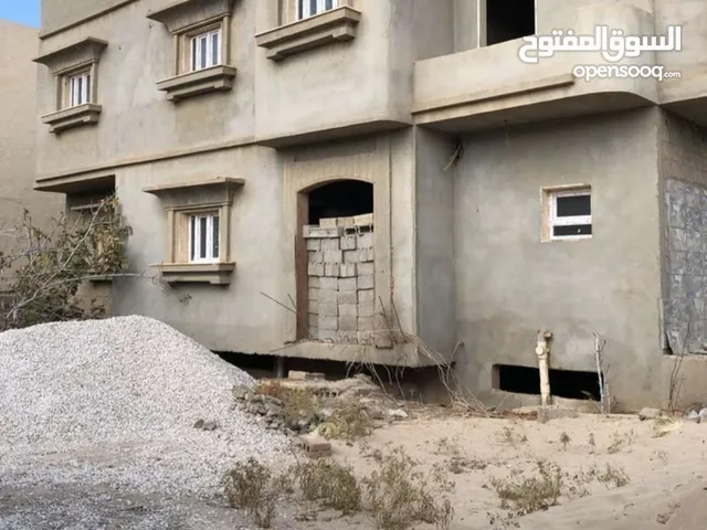 فيلا ايجار في بلعون قريبه من رئيسي موقع سنتر وحيوي دورين وبدروم ومساحه كبيره أمام مبني اقرا الوصف