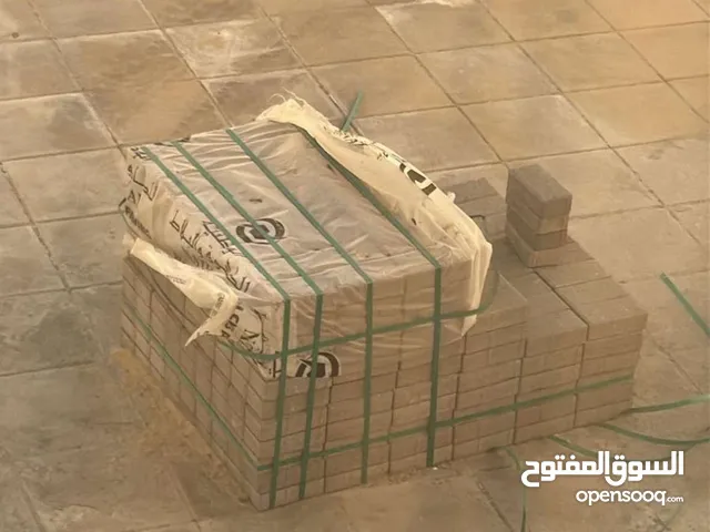 انتر لوك للبيع