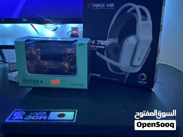 للبيع سوني 4 برو مع وجهاز وسماعه