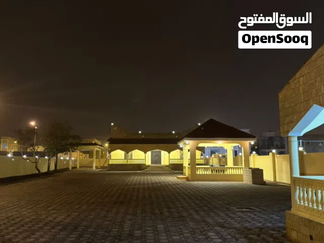 فلة راقية للإيجار بموقع مميز جدا في صحلنوت ( صلالة - محافظة ظفار ) ( يومي ).