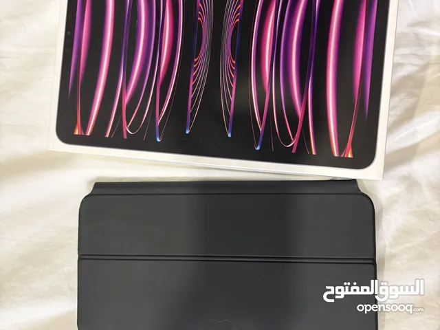 2022 iPad Pro M2 128gb Space Grey with Apple Magic Keyboard