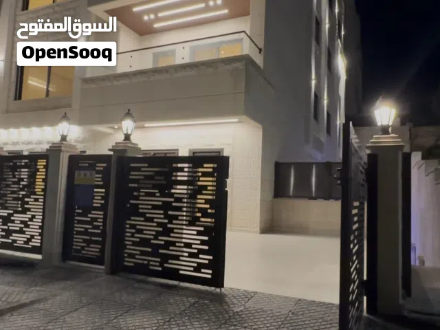 شقة فاخرة طابق أرضي في البنيات بالقرب من مدارس الحصاد