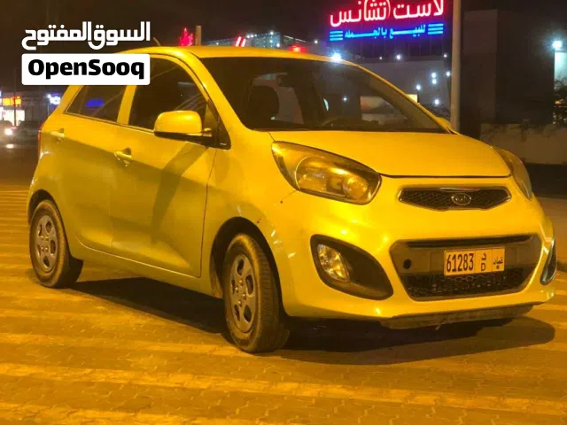 2012 كيا بيكانتو Standard