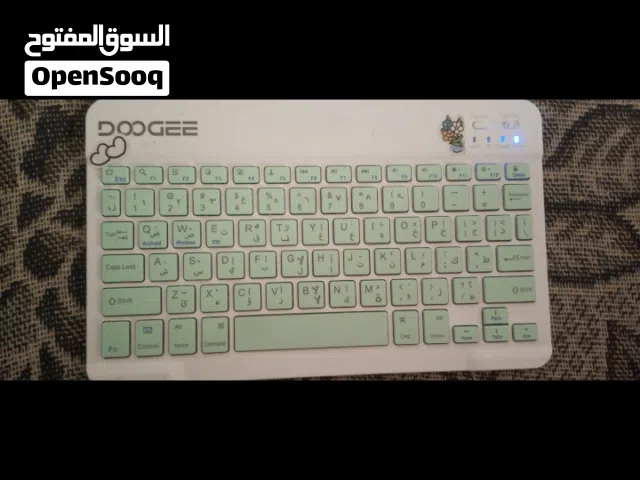 للبيع: لوحة مفاتيح (Keyboard) ماركة DOOGEE - بلوتوث ونحيفة جداً لوحة مفاتيح لاسلكية بتصميم عصري وأني