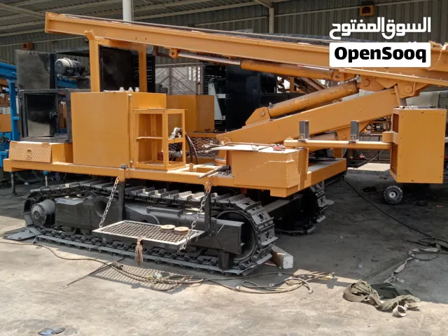 حفار خوازيف مشاريع طاقة شمسية  محرك جون دير يعمل بدون كمبرسير