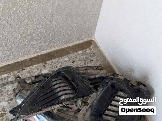 فنارين واحد قشره واحد اصلي واحد منهم فيه كسر بسيط سوناتا2019-2018 مع لد تحتاني ومصكره الشبك المشهوره