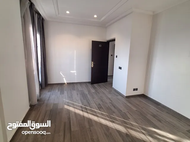 30 m2 Studio Apartments for Rent in Hawally Shaab