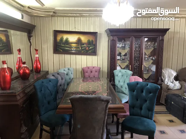 سفرة مودرن خشب طبيعي بحالة ممتازة للبيع –