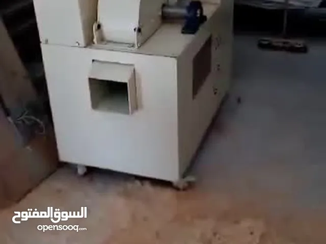 لة إنتاج نشارة الخشب