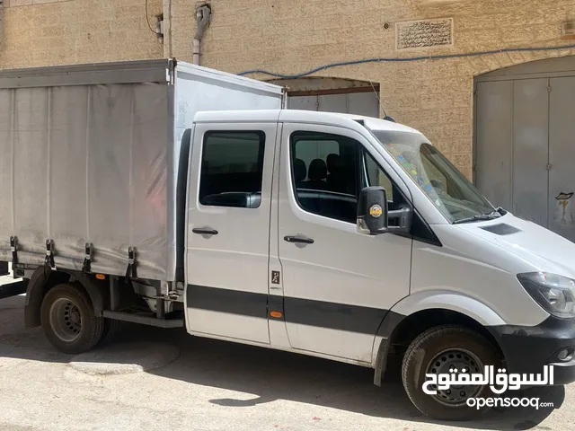 سيارة مرسيدس سبرنتر 519