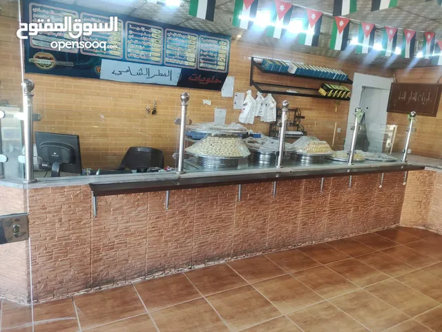 محل حلويات للبيع