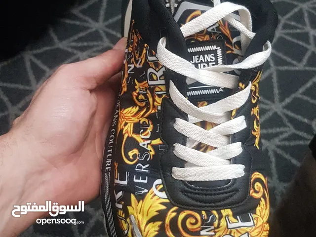 حذاء فرزاتشي استعمال بسيط بسعر مغري حذاء فرزاتشي استعمال بسيط بسعر مغري