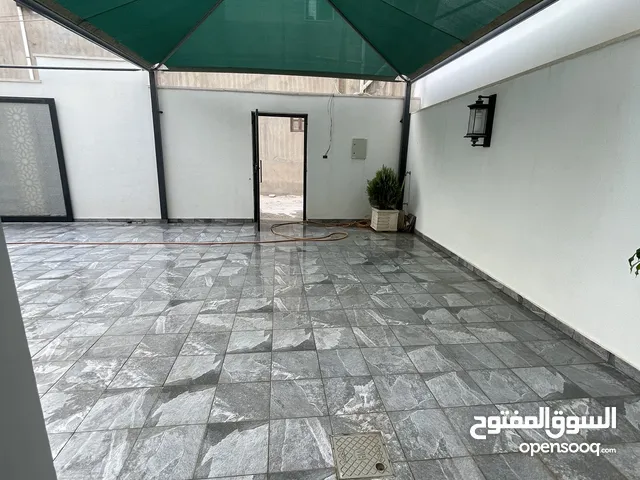400 m2 3 Bedrooms Villa for Sale in Tripoli Zanatah