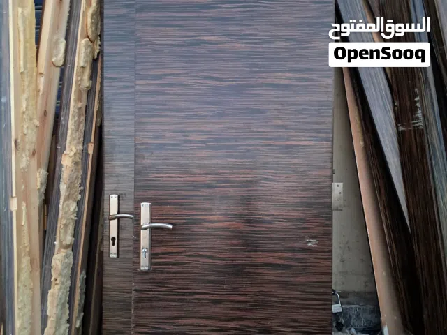 ابواب خشب عدد8 بحال الوكاله