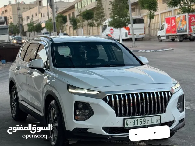 SUV هونداي سانتافيه فل اضافات ما عدا الفتحة