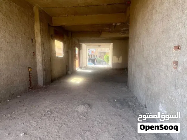 5 محلات للبيع من المالك