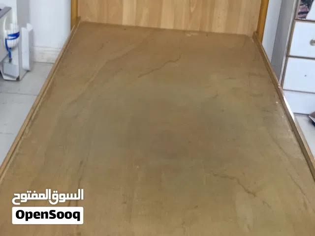 تخت مفرد بحاله جيده  وتسريحه