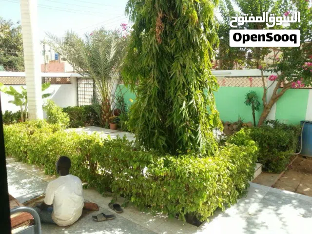 200 m2 More than 6 bedrooms Townhouse for Rent in Khartoum Al-Mohandiseen