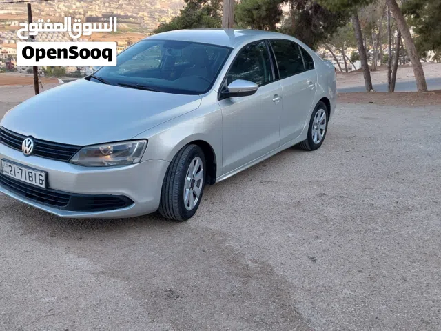 2011 فولكسفاغن جيتا Standard