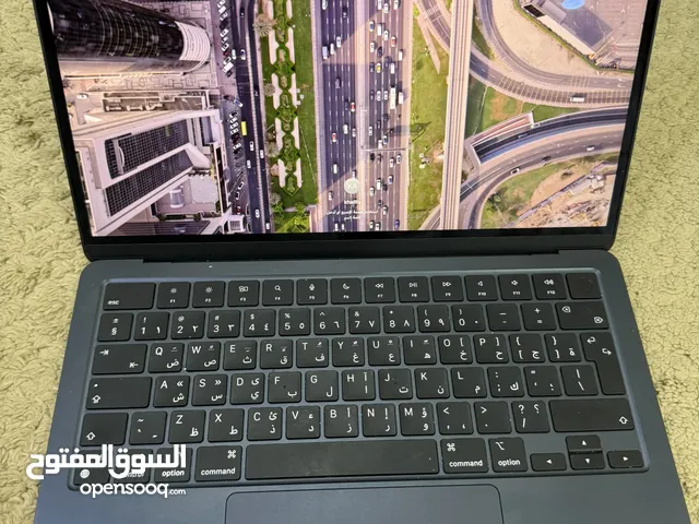 Macbook air m2 256gb 8 ram clen divice mednit للبيع ماك بوك اير ام2 256 جي بي