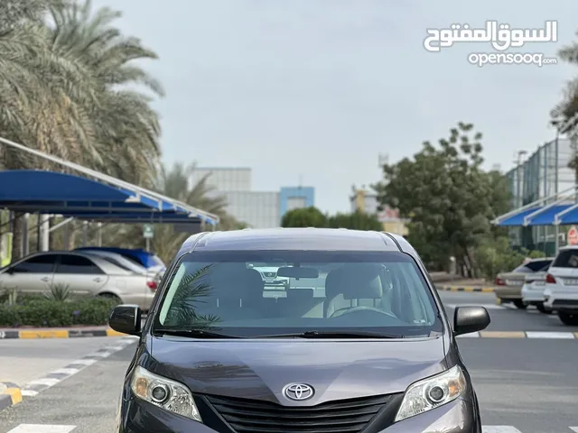 Toyota sienna model 2013 neat and clean