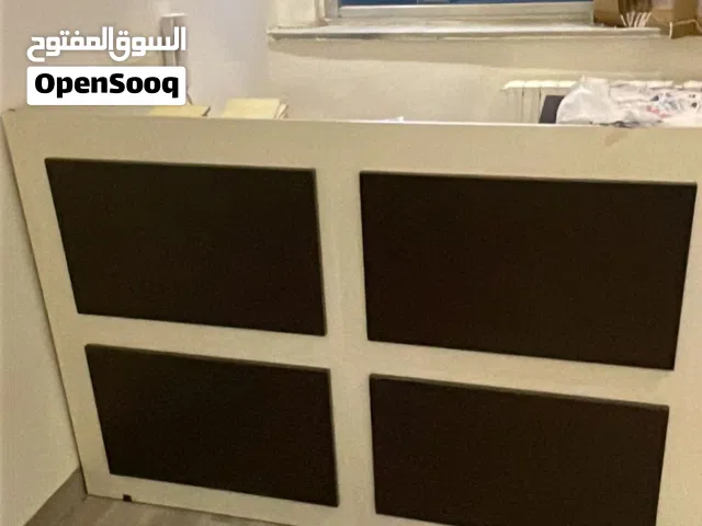 مكتب استقبال للبيع