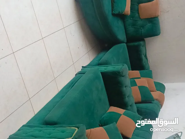 طقم كنب مستعمل للبيع وقابل للتفاوض
