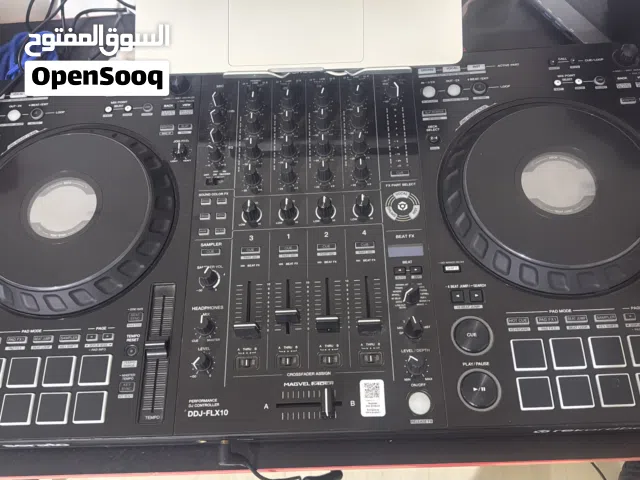ديجي flx10 مع كرسي مع طاولة ديجي مع سبيكر بيونير ديجي  flx10 dj table  speacker chair all 3500 aed