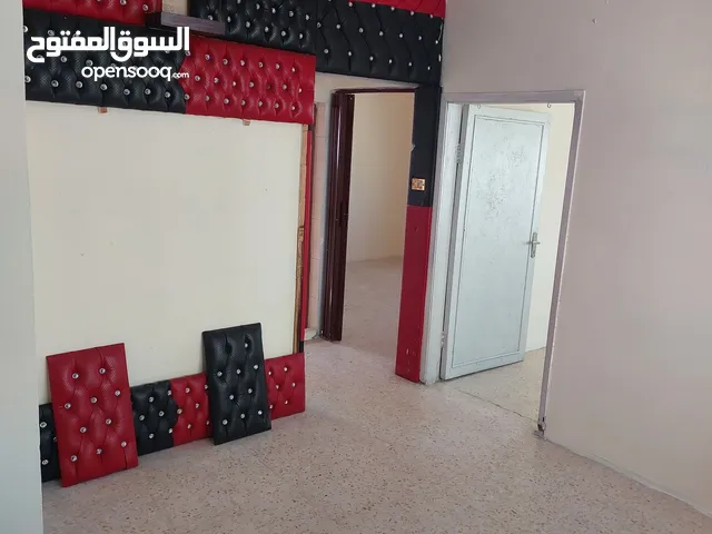شقة فارغة للايجار( المناره )