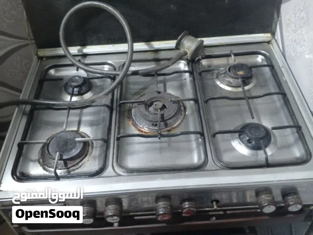 طباخ مستخدم للبيع نضيف شغلان 5 اعيون وفرن