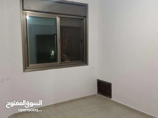 شقة غير مفروشة