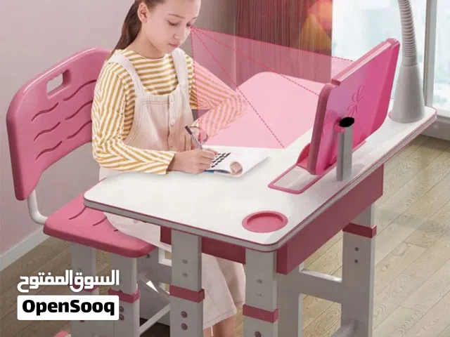 طاولات وكراسي للمذاكره ولطلاب الجامعه