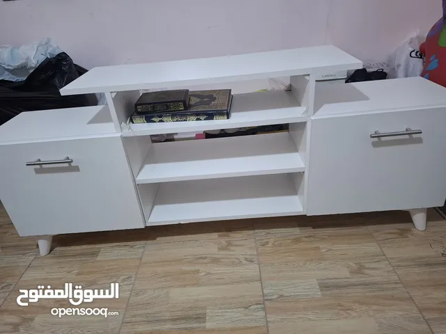 طاولة وسط وطاولة شاشة بسعر مغري