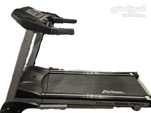 Reduced price Treadmill Platinum pro ez track 625i