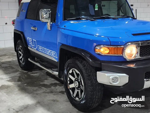 Used Toyota FJ in Tripoli