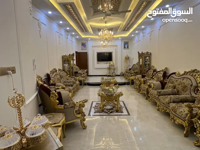 350m2 5 Bedrooms Townhouse for Sale in Basra Al-Rafedain