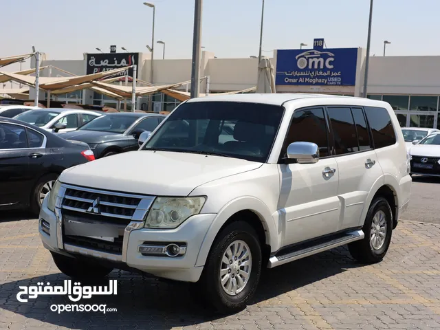 Mitsubishi pajero 2015 Gcc Gls clean ميتسوبيشي باجيروا 2015 خليجي جي ال اس حاله جيده