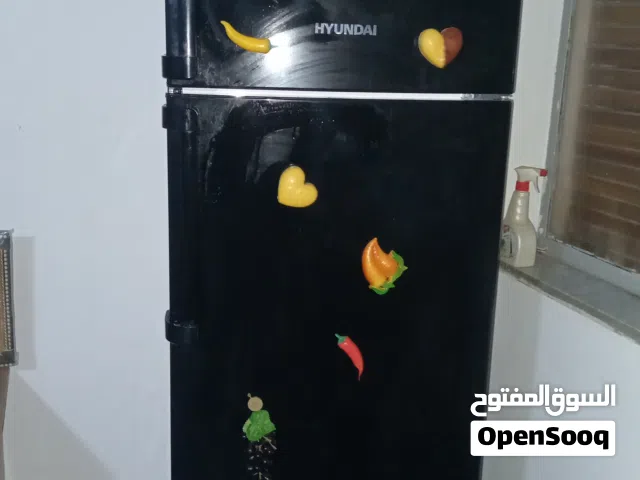 سلام عليكم عندي تلاجه ماركة هونداي تبارك الرحمن استعمال نظيف كويسه 100٪ بسعر كويس بي 1400دينار بس