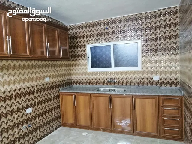 140 m2 2 Bedrooms Townhouse for Rent in Zarqa Al Hashemieh