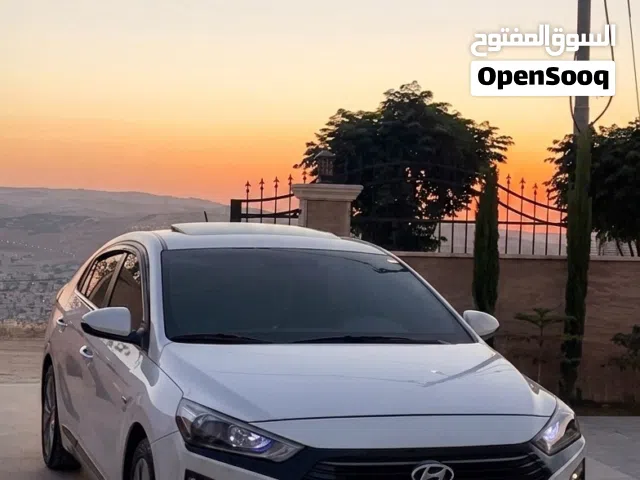 2017 هيونداي ايونيك Standard