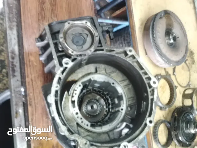 مستشار وخبير بعطل السيارات وخاصه الجير الاتوماتيك ويوجد قسم صيانه للجير الاتوماتيك وقطع اغياره