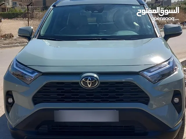 2022 toyota rav4 xle premium gray,