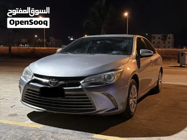 تويوتا كامري 2016 للبيع
