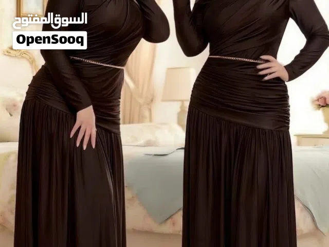 فستان نسائي