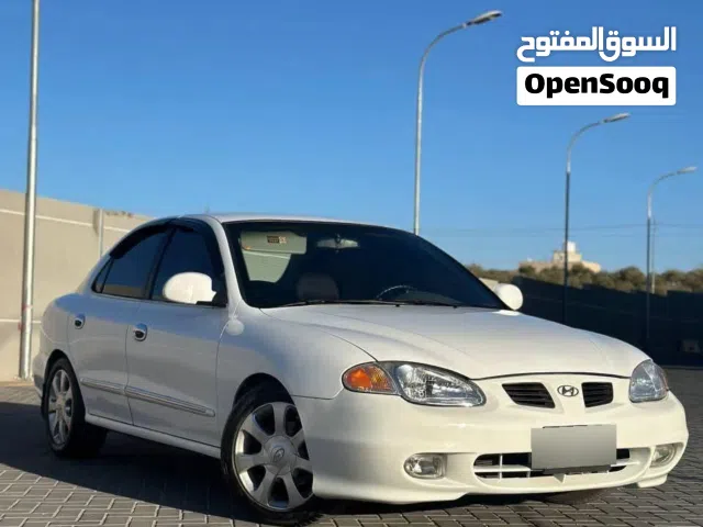 2000 هيونداي افانتي SE