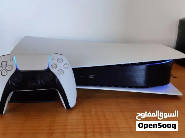 بلاستيشن 5 استعمال نضيف. السعر مفيش زيه في السوق.