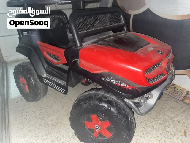 سيارة جيب كهربائية ضخمة للأطفال (Super Off-Road) بحالة ممتازة ومع ريموت تحكم