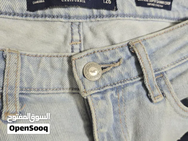 بنطلون جينز Hollister أصلي مقاس small او medium حالة ممتازة