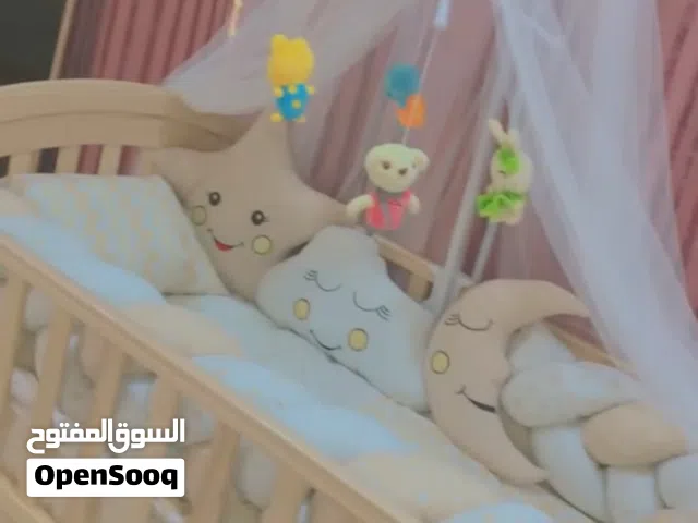 سرير اطفال هزاز ومتنقل